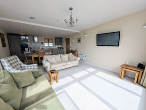 Photo 16- click for photo gallery